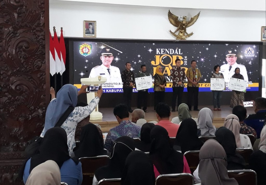 Dico M Ganinduto: Di Kendal, Pertengahan Tahun 2024 Ini Penurunannya Sekitar 40 Persen dari 5 Persen Pengangguran