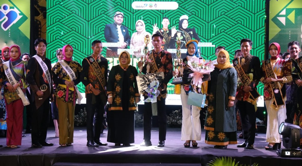 Farel Widya Pratama dan Nayla Alexandra Sudaryadi Terpilih Jadi Duta Generasi Berencana Kabupaten Blora Tahun 2024, Sisihkan 15 Pasang Peserta&nbsp;Lainnya
