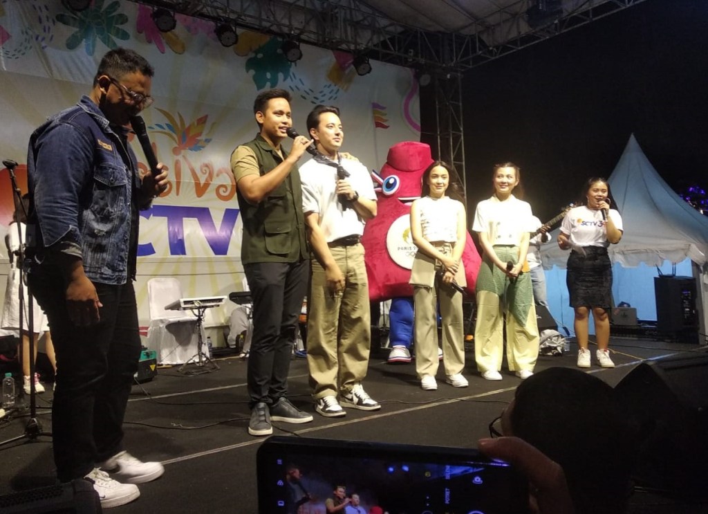 Artis Sinetron Billy Davidson, Anjani Dina dan Haviza Devi Hibur Masyarakat Kendal di Rangkaian Acara Hari Jadi Kabupaten Kendal Ke-&nbsp;419