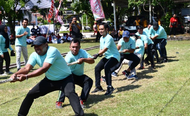 Di Demak, Lomba Tarik Tambang dan Tenis Meja Diikuti Para ASN Lintas&nbsp;Sektoral