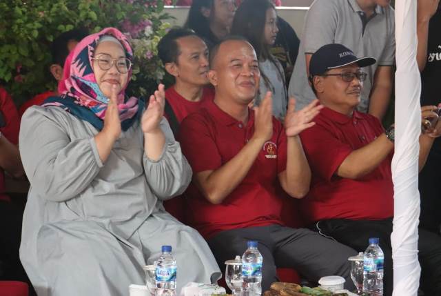 Kapolres Sragen bersama Istri Hadiri Senam Bersama dan Jalan Sehat di Gereja Santa&nbsp;Maria