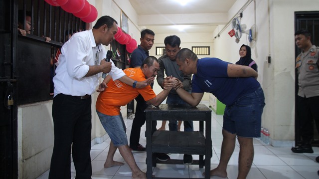 Polres Demak Gelar Lomba 17 Agustus untuk&nbsp;Tahanan