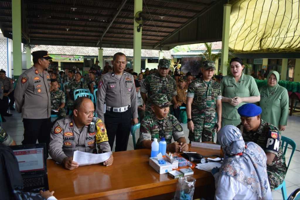 Kapolres Kirimkan 20 Personilnya sebagai Partisipan Donor Darah di Makodim